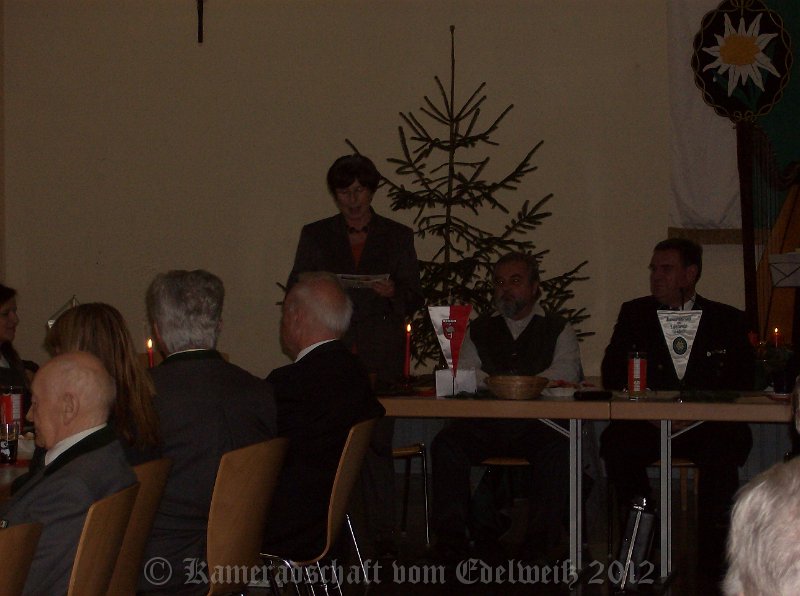 HPIM6943.JPG - KamFrau Monika Muehlhans bei ihrem Vortrag